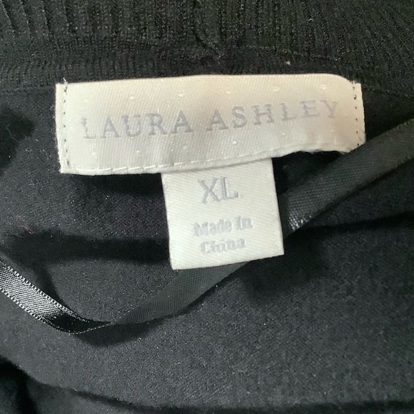 Laura Ashley Long Black Sweater 3/4 Sleeve Shawl Collar  Button Accents XL - Picture 3 of 5